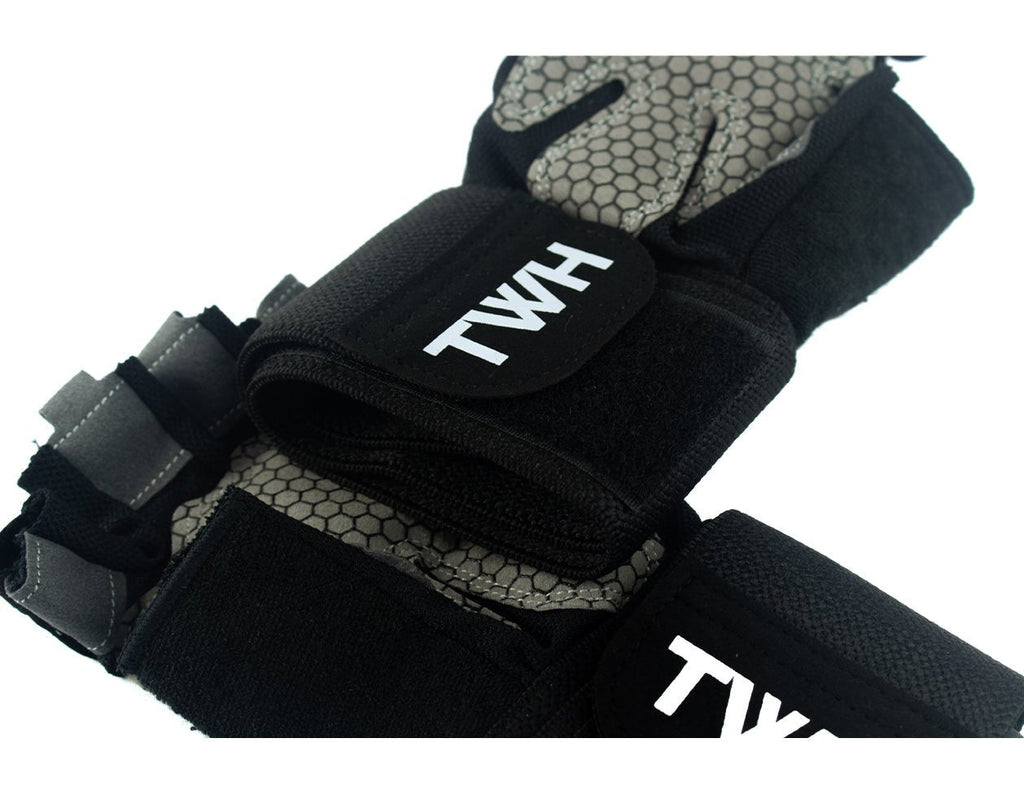 TWH gym gloves Ireland – fingerless weightlifting gloves with padded palm- detail view